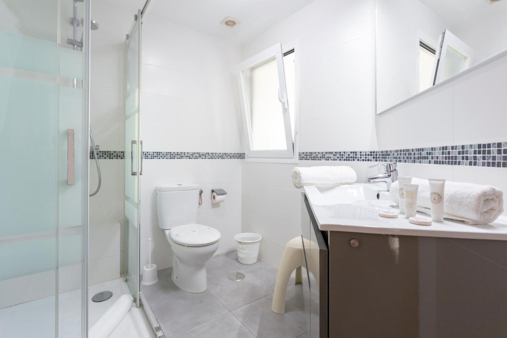 1003 - Seafront Apartment On El Paseo - Air Conditionning - Wi-Fi - Smart Tv Almunecar Ngoại thất bức ảnh